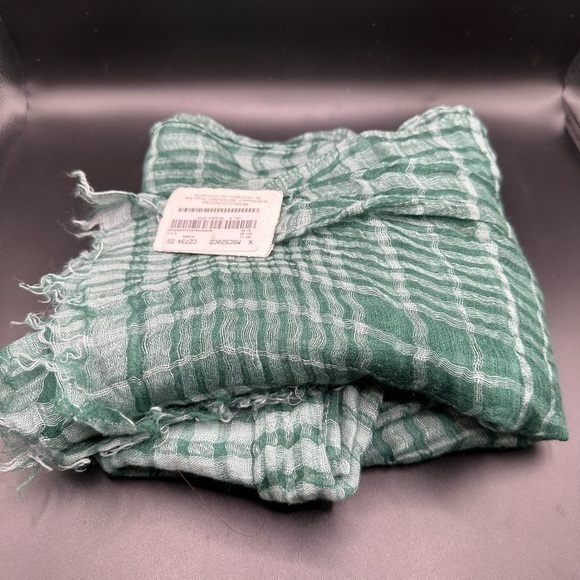 Brunello Cucinelli Other - Brunello Cucinelli Linen Blend Green Summer Scarf